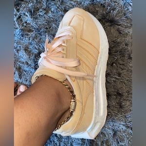 Woman adidas size 9 brand new with no box